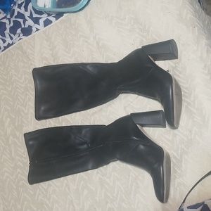 Sexy  black boots knee high 19" 3" heel size 7.5 Frank Sarto Gardeniah